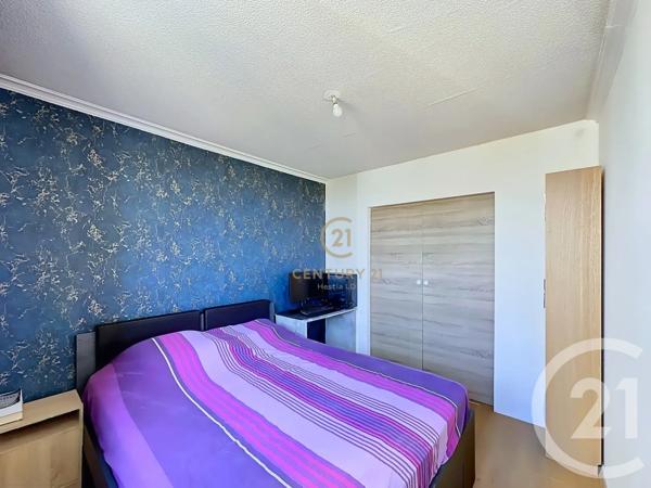 Appartement F2 Bis à vendre  2 pièces - 62,39 m 2   VAULX EN VELIN  - 69