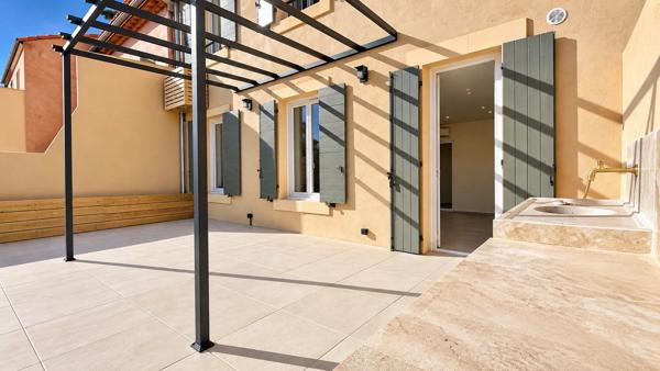 Vente                                                      Appartement
                        
                     3 pièces                      52 m2                     à Pourrières