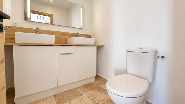 Vente                                                      Appartement
                        
                     3 pièces                      52 m2                     à Pourrières
