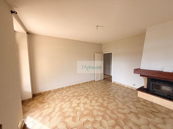 Propriété 2 maisons, dépendances, plus de 4 ha