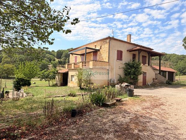 Propriété 2 maisons, dépendances, plus de 4 ha
