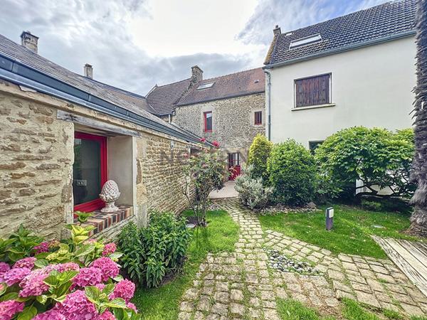 Rare sur le marche ? Maison de caractere renovee avec jardin et dependances a Blainville-sur-Orne