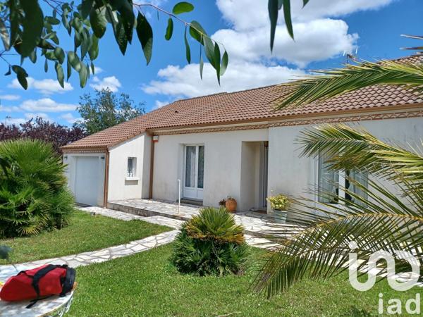 Maison traditionnelle 4 pièces de 119 m² à Saint-Michel-Chef-Chef (44730)