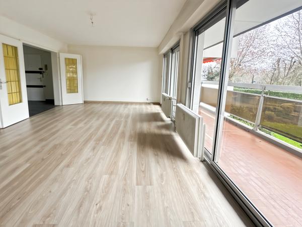 Strasbourg (67200) 4 PIÈCES TRAVERSANT 3 BALCONS