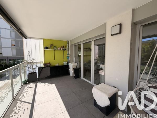 Appartement à vendre 4 pièces 82 m² Saint-Genis-Pouilly