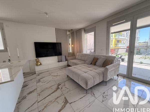 Appartement à vendre 4 pièces 82 m² Saint-Genis-Pouilly
