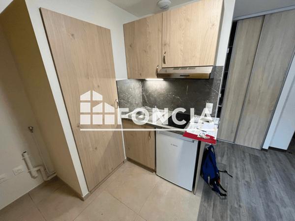 Location Studio 29 m² - 2 RUE LE FULTON Bourges 18000
