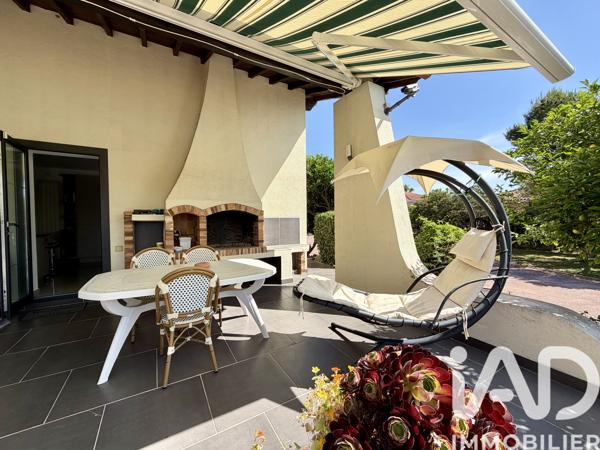 Maison à vendre 6 pièces 280 m² Saint-Estève