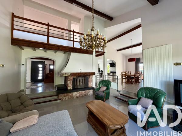 Maison à vendre 6 pièces 280 m² Saint-Estève