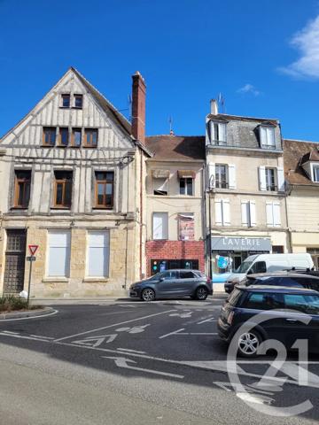 Immeuble à vendre  130 m 2   COMPIEGNE  - 60