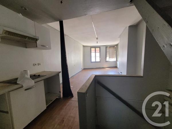 Immeuble à vendre  130 m 2   COMPIEGNE  - 60