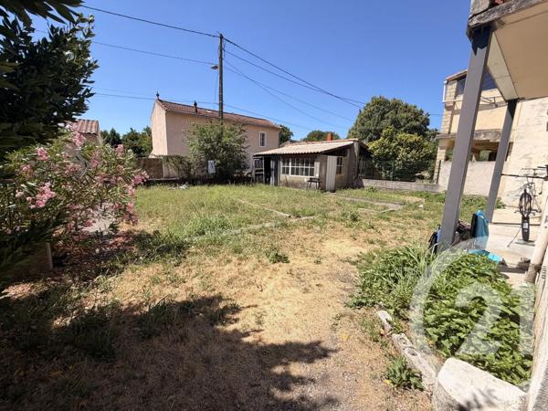 Immeuble à vendre  162,23 m 2   ALES  - 30
