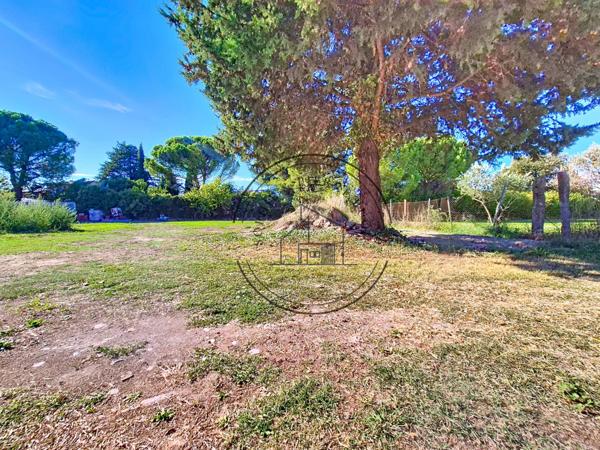 Cheval-Blanc (84460) TERRAIN A BATIR