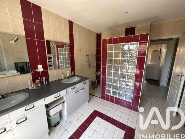 Maison à vendre 5 pièces 155 m² Châtillon-sur-Thouet
