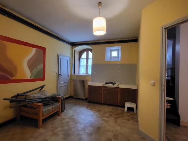 Belle Maison de village en pierre avec terrasse et garage