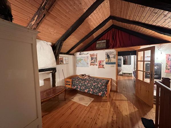 Authentique maison de hameau typiquement ardéchoise ? EN EXCLUSIVITÉ