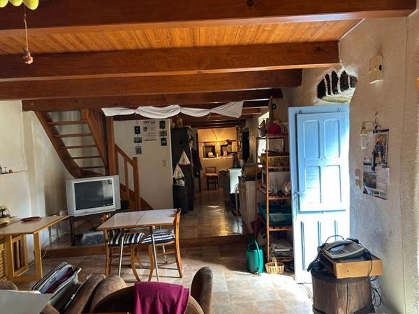 Authentique maison de hameau typiquement ardéchoise ? EN EXCLUSIVITÉ