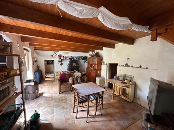 Authentique maison de hameau typiquement ardéchoise ? EN EXCLUSIVITÉ