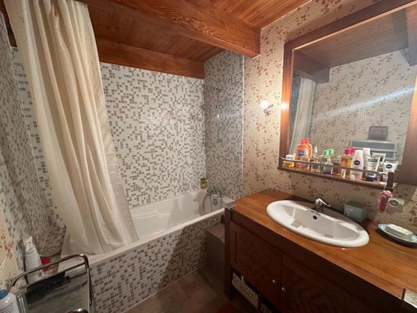 Authentique maison de hameau typiquement ardéchoise ? EN EXCLUSIVITÉ