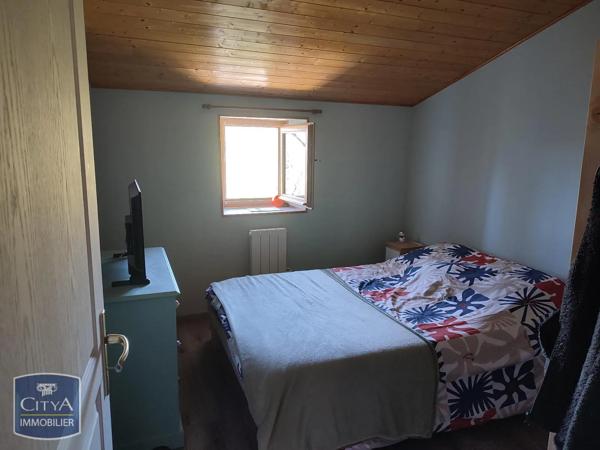 Maison à louer 3 pièces 51m² Yronde-et-Buron (63270)