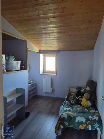 Maison à louer 3 pièces 51m² Yronde-et-Buron (63270)