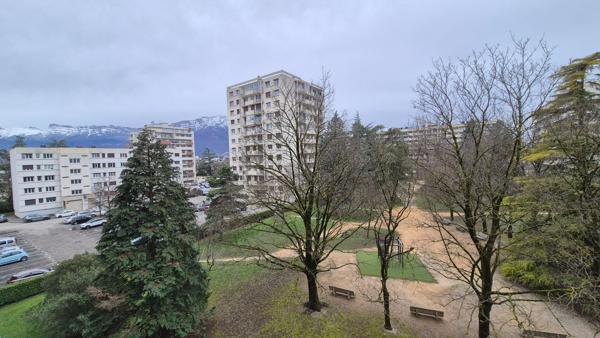 Appartement Eybens 3 pièce(s) 73 m2