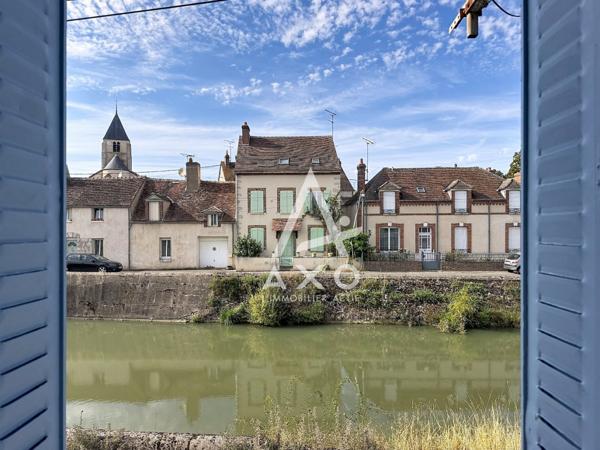 À LOUER T2 avec courette CEPOY BOURG