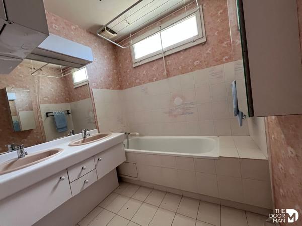 Maison - Vendu - 153 m² - LES ESSARTS LE ROI | The Door Man