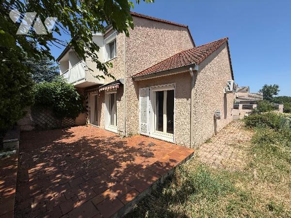 Corbas – Maison T3 / 4 de 80 m² avec jardin arboré, terrasse et garage