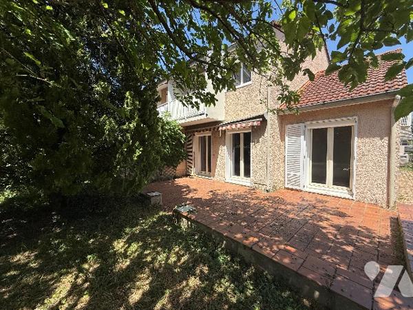 Corbas – Maison T3 / 4 de 80 m² avec jardin arboré, terrasse et garage