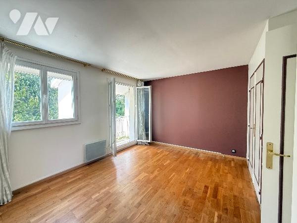 Corbas – Maison T3 / 4 de 80 m² avec jardin arboré, terrasse et garage