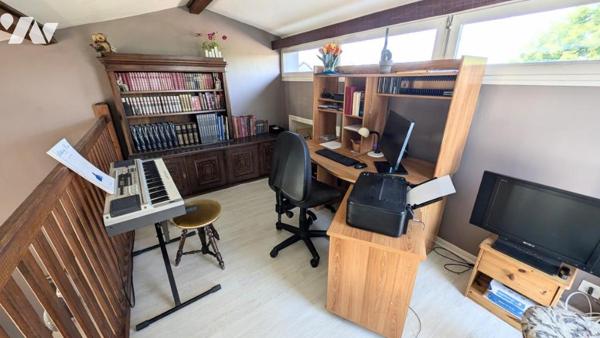 RARE CUSSET  quartier résidentiel Villa T6 de 161m² hab avec Parc, Piscine et Garage Double