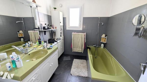 RARE CUSSET  quartier résidentiel Villa T6 de 161m² hab avec Parc, Piscine et Garage Double