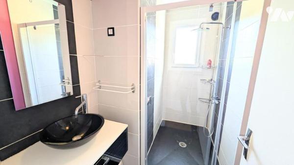 RARE CUSSET  quartier résidentiel Villa T6 de 161m² hab avec Parc, Piscine et Garage Double