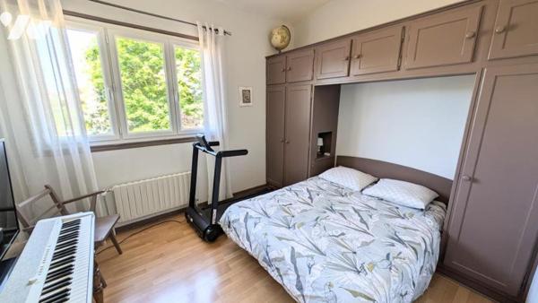 RARE CUSSET  quartier résidentiel Villa T6 de 161m² hab avec Parc, Piscine et Garage Double