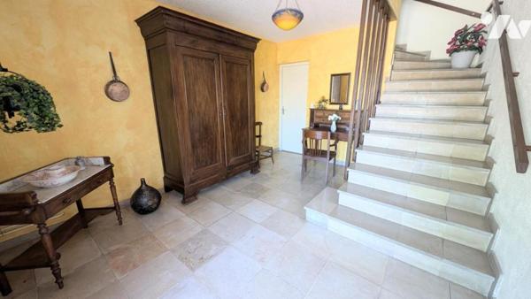 RARE CUSSET  quartier résidentiel Villa T6 de 161m² hab avec Parc, Piscine et Garage Double