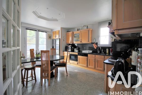 Maison à vendre 7 pièces 238 m² Villecresnes