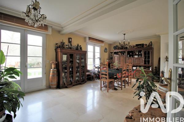 Maison à vendre 7 pièces 238 m² Villecresnes