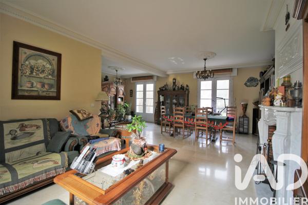 Maison à vendre 7 pièces 238 m² Villecresnes