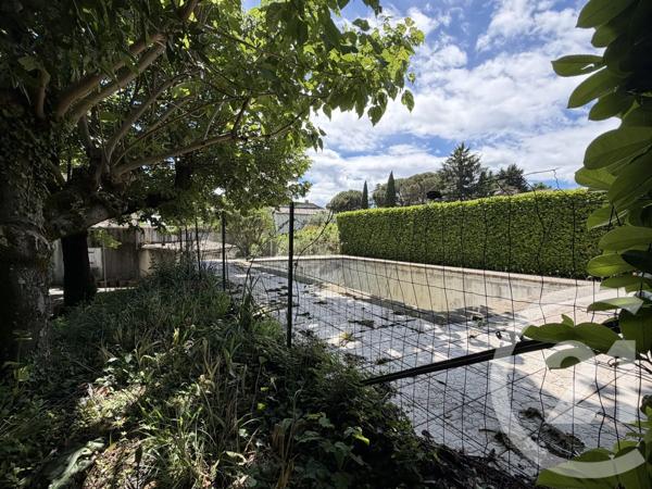 Maison à vendre  7 pièces - 137,40 m 2   AUBENAS  - 07