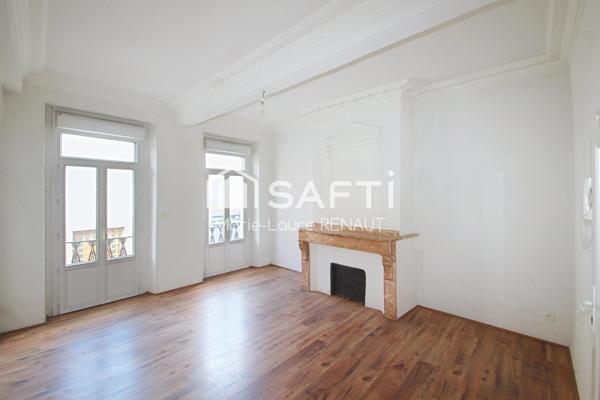 Appartement de 140 m² avec cour privative et dépendance en plein centre-ville