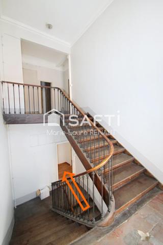 Appartement de 140 m² avec cour privative et dépendance en plein centre-ville