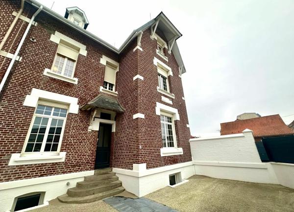 Immeuble à vendre    11 pièces • 252 m2 Berck