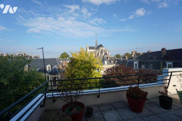 HYPER CENTRE, APPARTEMENT DE TYPE 4 avec ascenseur, UN PARKING, UN BOX et TERRASSE DE 44m²