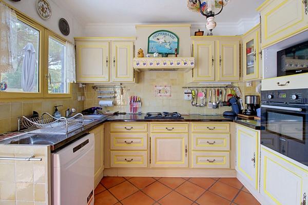 A VENDRE EN EXCLUSIVITE !  Maison Vidauban 4 pièces -107 m2- Terrain 2500m2- Piscine- Garage
