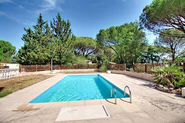 A VENDRE EN EXCLUSIVITE !  Maison Vidauban 4 pièces -107 m2- Terrain 2500m2- Piscine- Garage