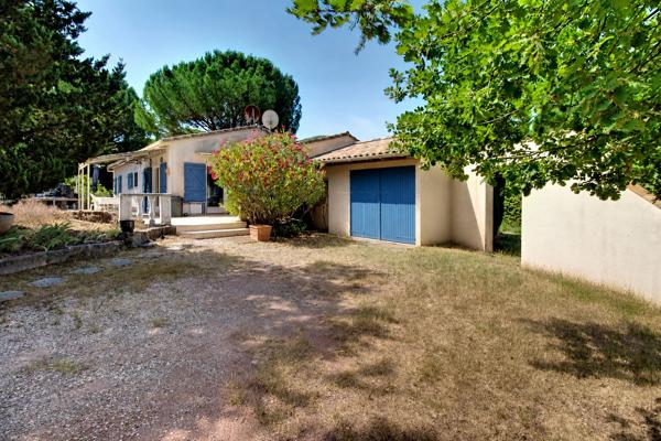 A VENDRE EN EXCLUSIVITE !  Maison Vidauban 4 pièces -107 m2- Terrain 2500m2- Piscine- Garage