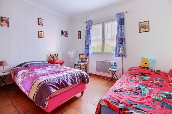 A VENDRE EN EXCLUSIVITE !  Maison Vidauban 4 pièces -107 m2- Terrain 2500m2- Piscine- Garage