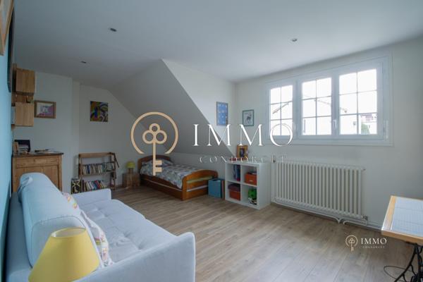 Maison 7 pièces de 177m² avec jardin