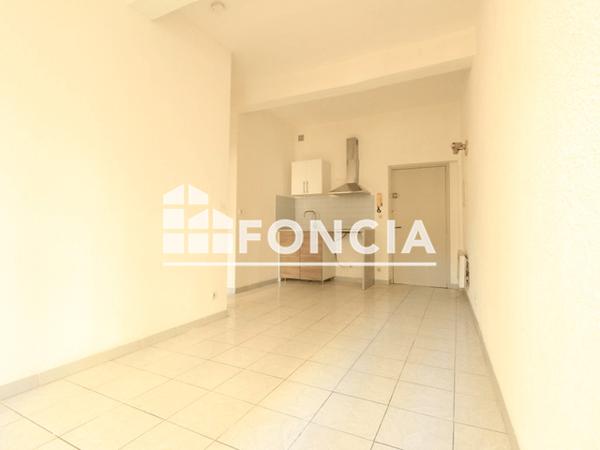 Location Appartement 2 pièces 30.67 m² - 32 RUE DE LA MADELEINE Nîmes 30000